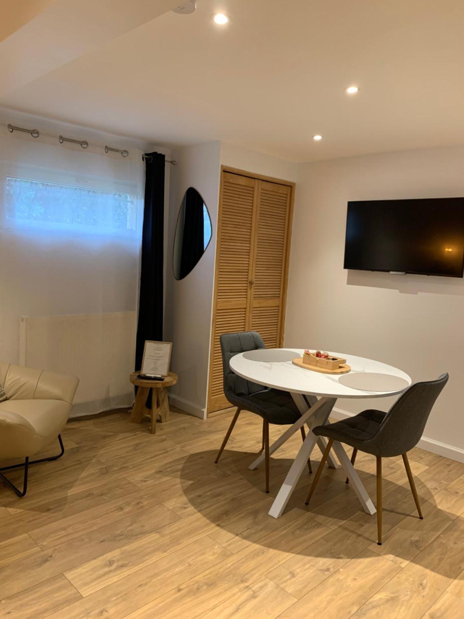 Studio Equipe Le Chasseland 沙西约 外观 照片