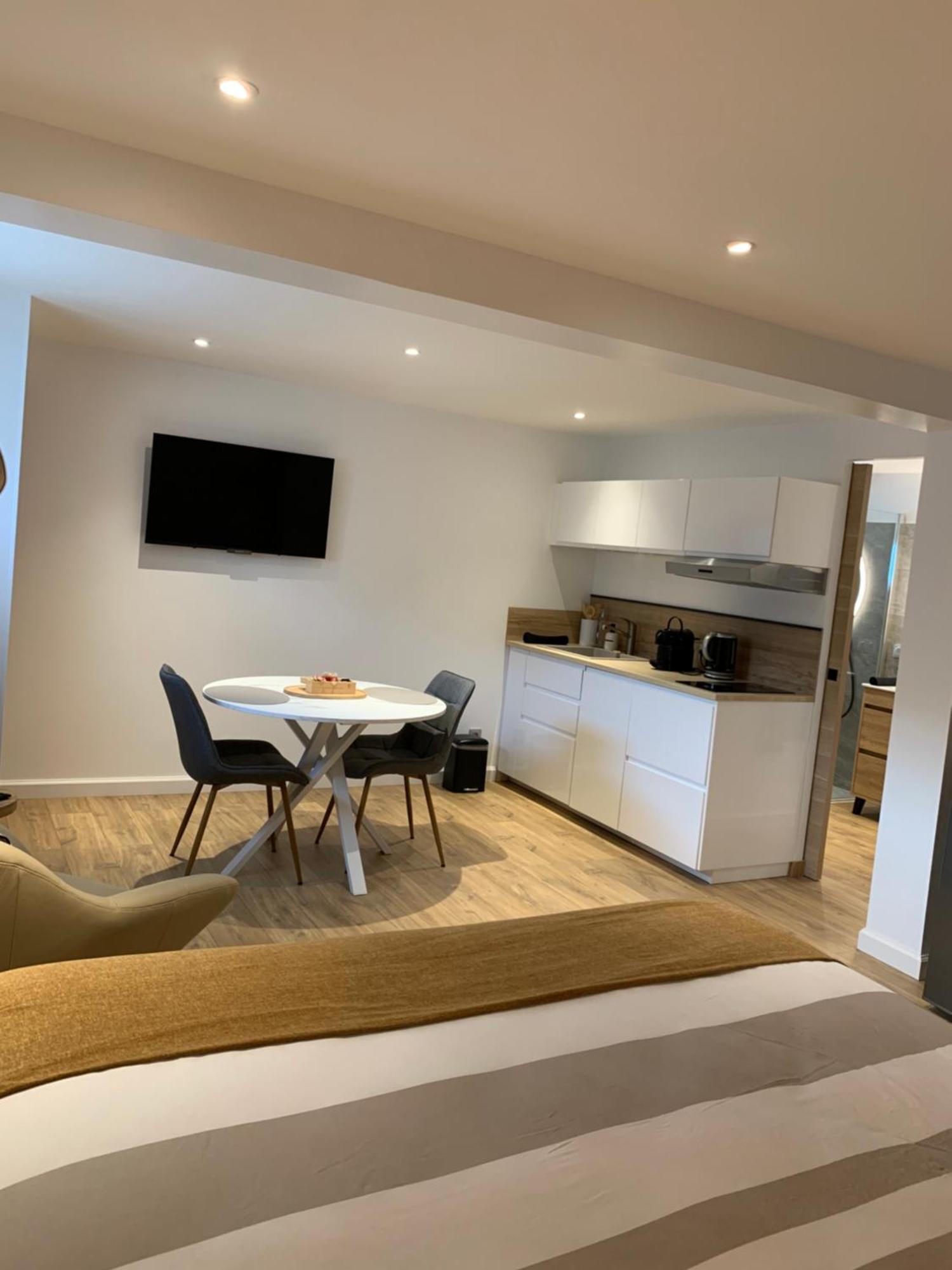 Studio Equipe Le Chasseland 沙西约 外观 照片